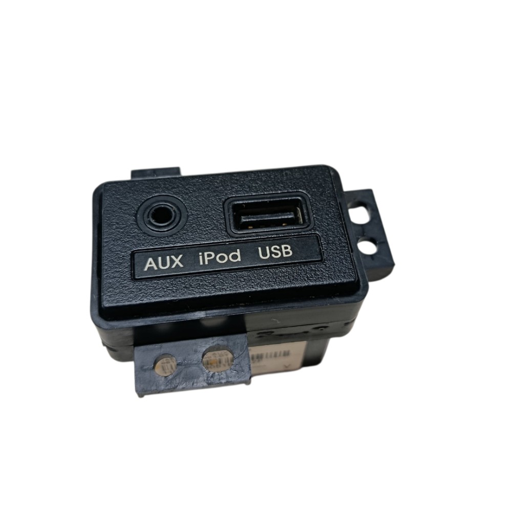 Entrada usb auxiliar Hyundai Hb20s 2015 5
