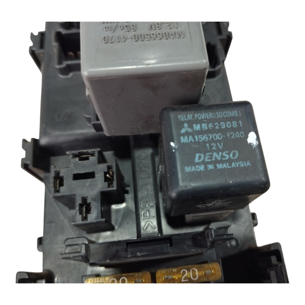 Caixa Fusível Interna Mitsubishi L200 Sport 2004 V638 5
