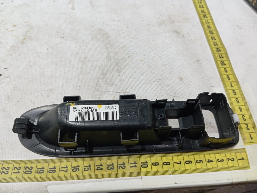 Moldura Botão Porta Diant Direita Ram Rampage 2023 2025 V659 10