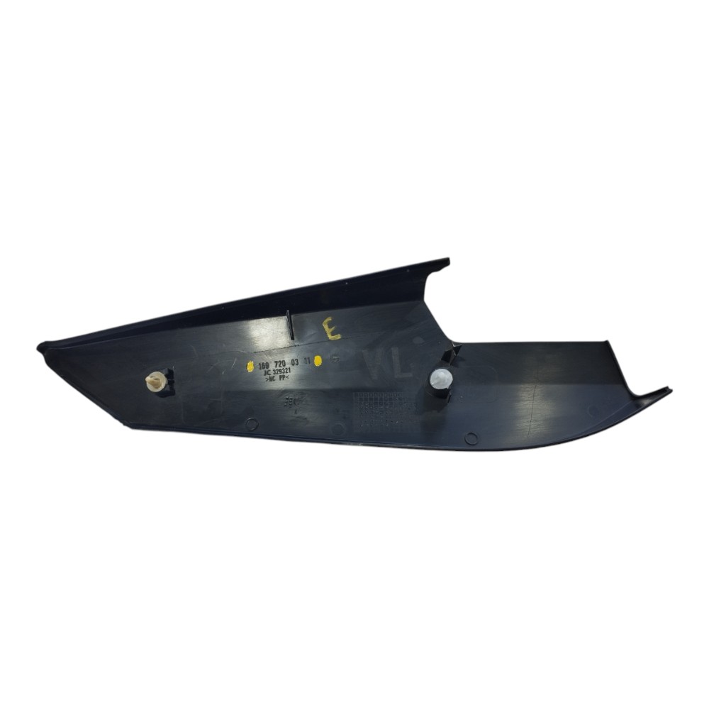 Acabamento Porta Dianteira Esq Mercedes B180 2010 1.7 V630 2