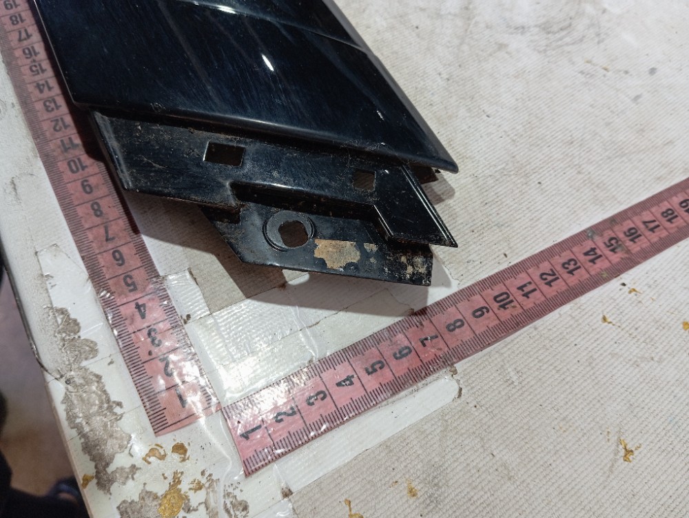 Moldura Porta Direito Land Rover Defender 2022 V645 10