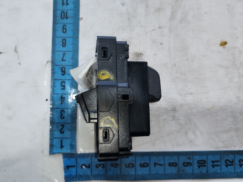Botao Vidro Dianteiro Direito Byd Dolphin Mini 2024 25 V634 9