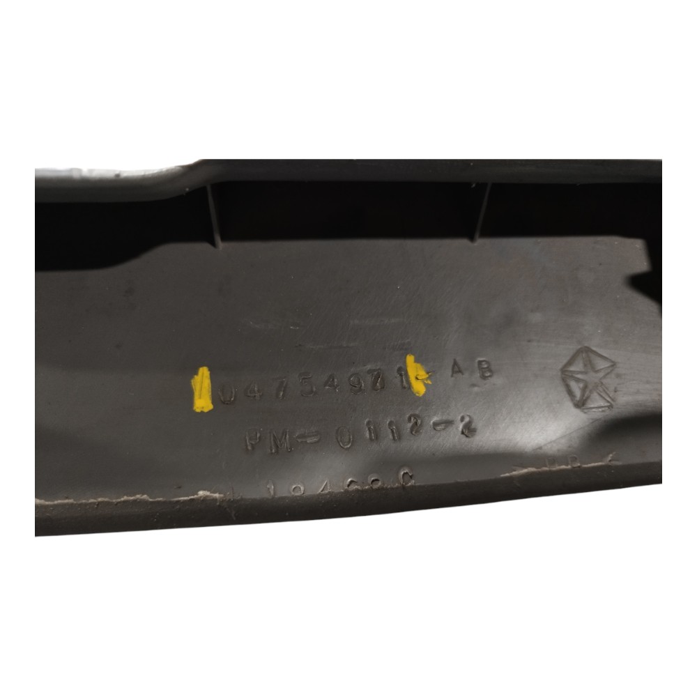Acabamento Sup Tampa Traseira Chrysler Grand Caravan 05 V368 6