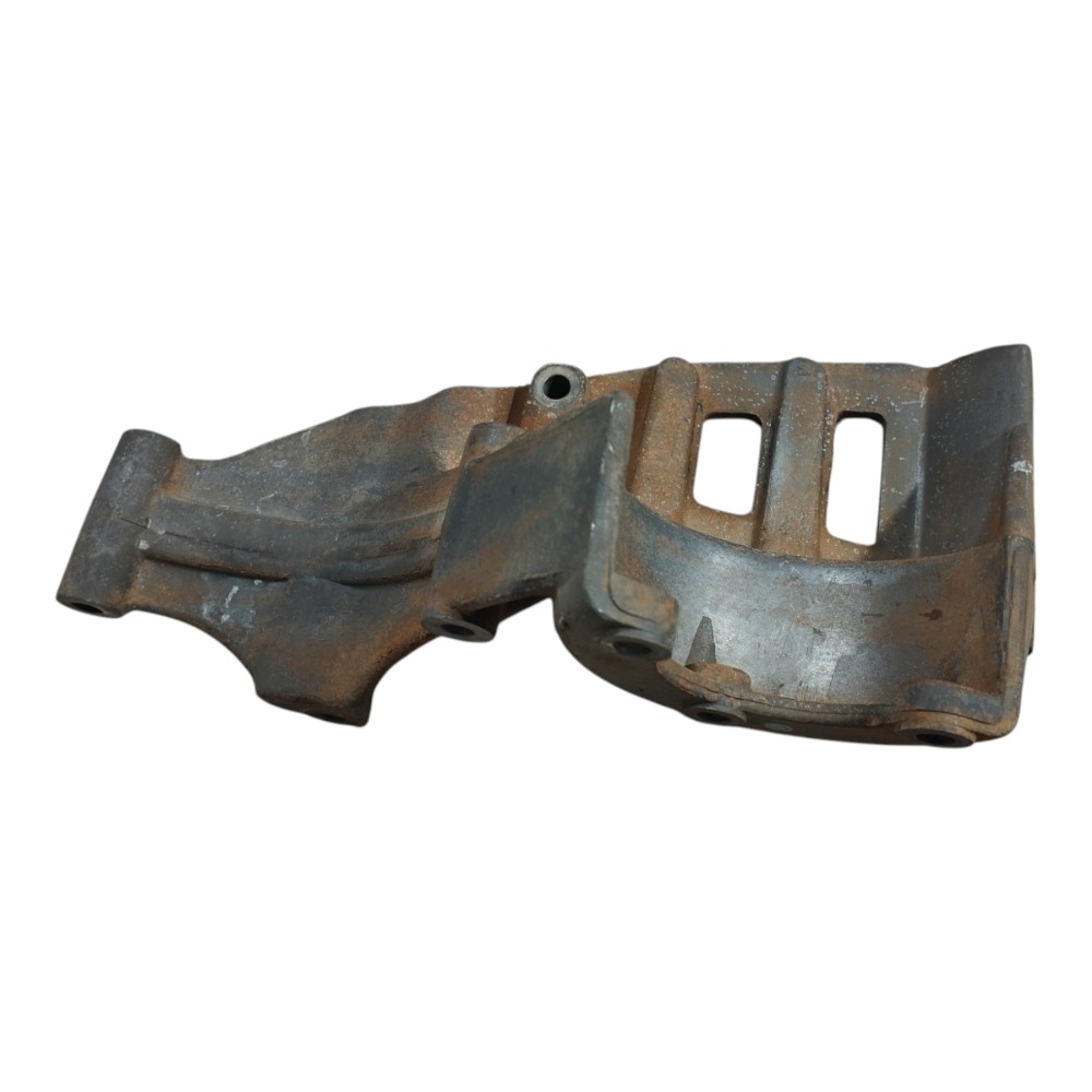 Suporte bomba hidráulica Troller T4 2006 a 12 V650 4