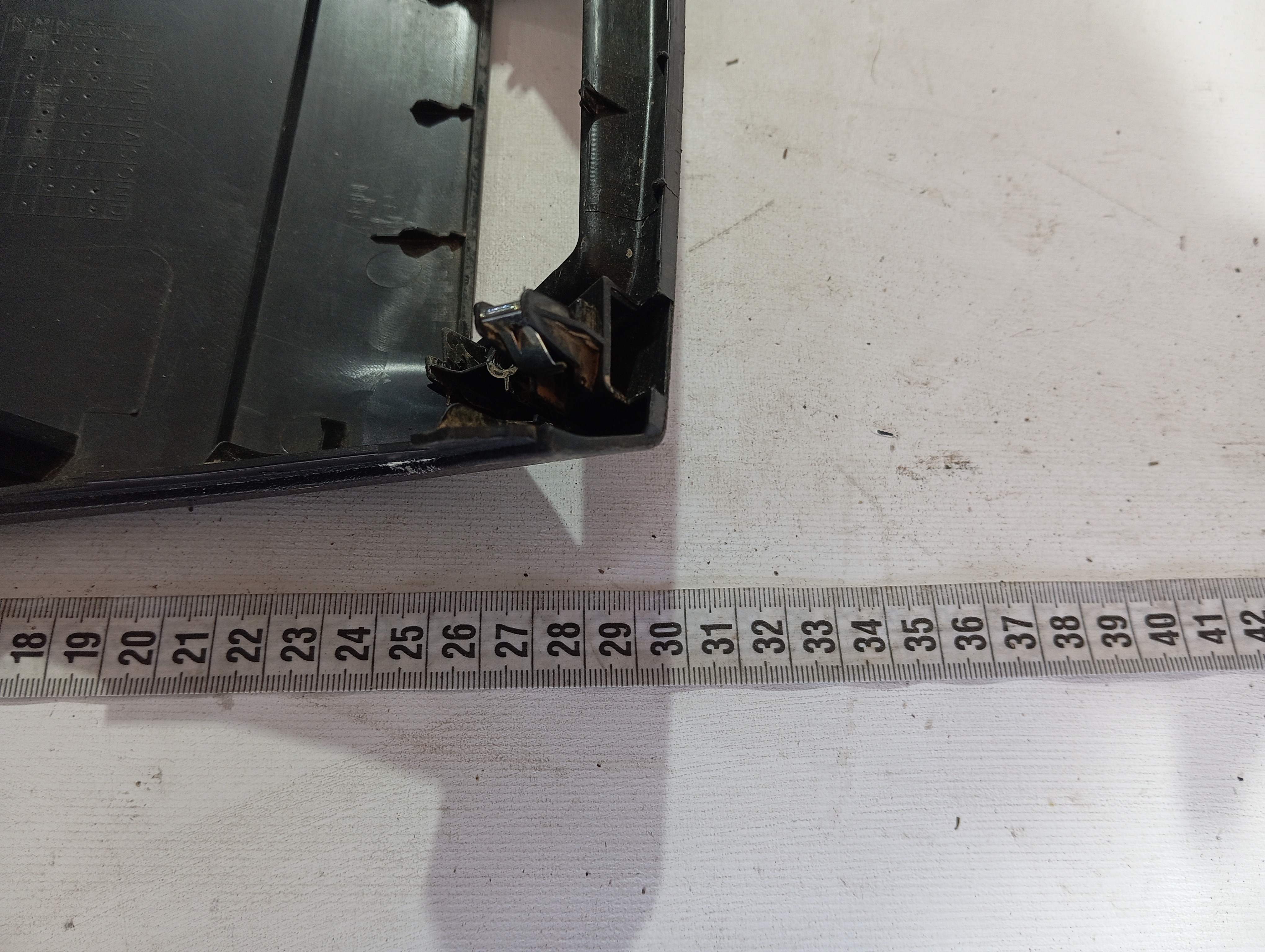 Acabamento Inferior Painel Nissan Leaf 2022 V589 Preto 8