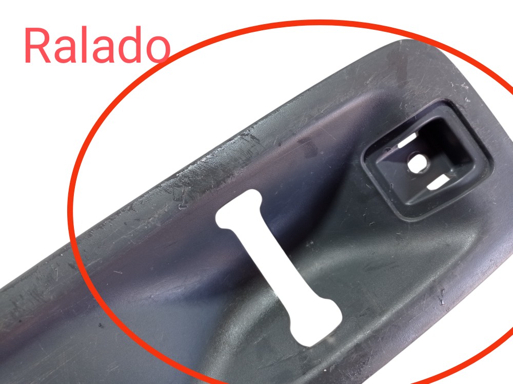 Acabamento Inferior Banco Traseiro Toyota Prado 2005 V620 6