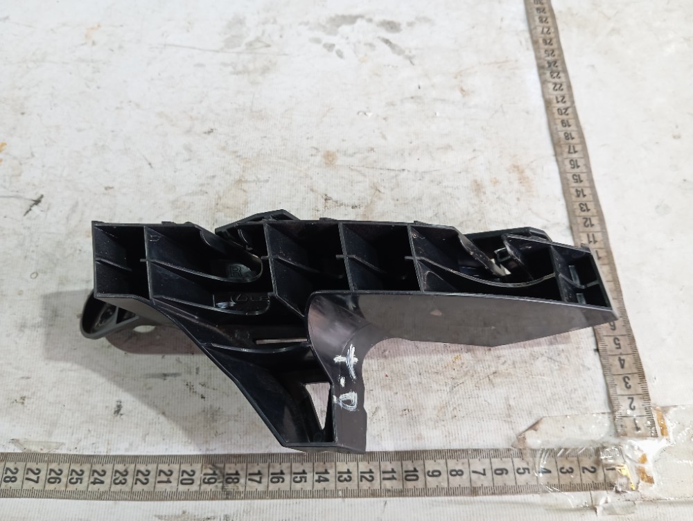 Guia Direito Parachoque Traseiro Lexus Rx500hf 2023 V619 6