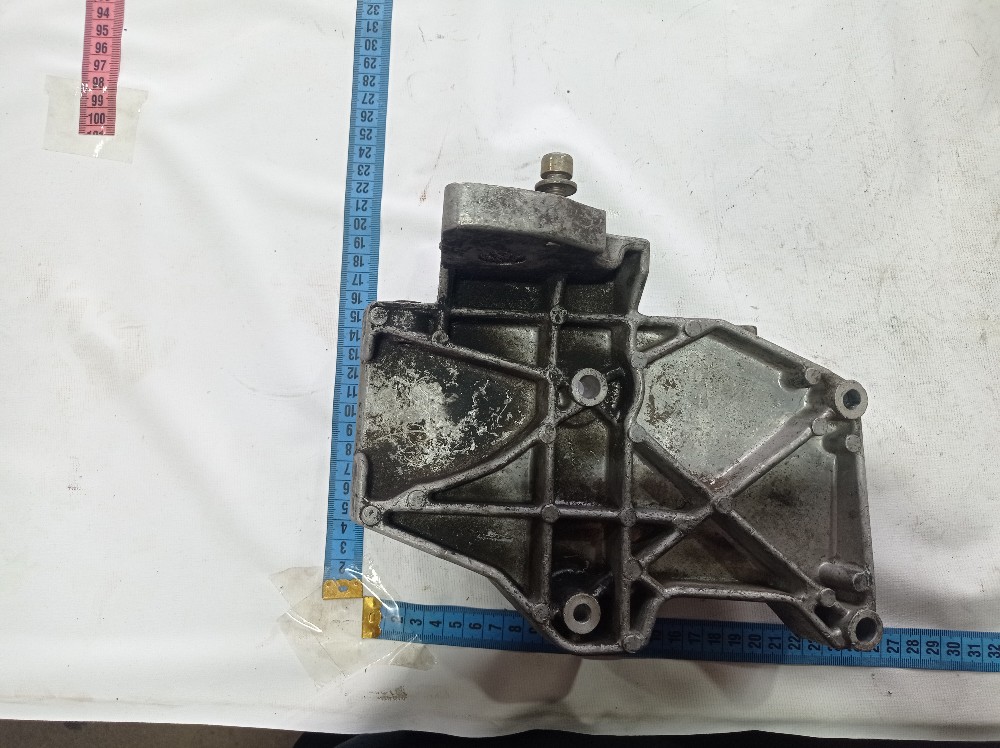 Suporte Compressor De Ar Vw Passat Alemão 1.8 T 2001 V300 8