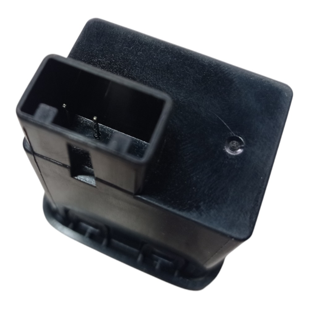 Entrada Usb Gm Tracker 2020 2025 V627 5