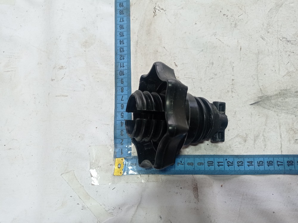 Parafuso Fixação Do Estepe Vw Golf Highline Turbo 2015 V626 8
