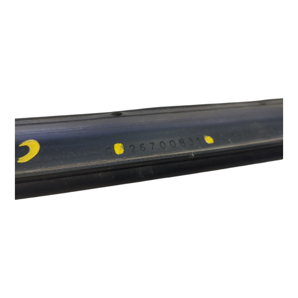 Borracha Capô Gm Tracker 2020 2025 V627 4