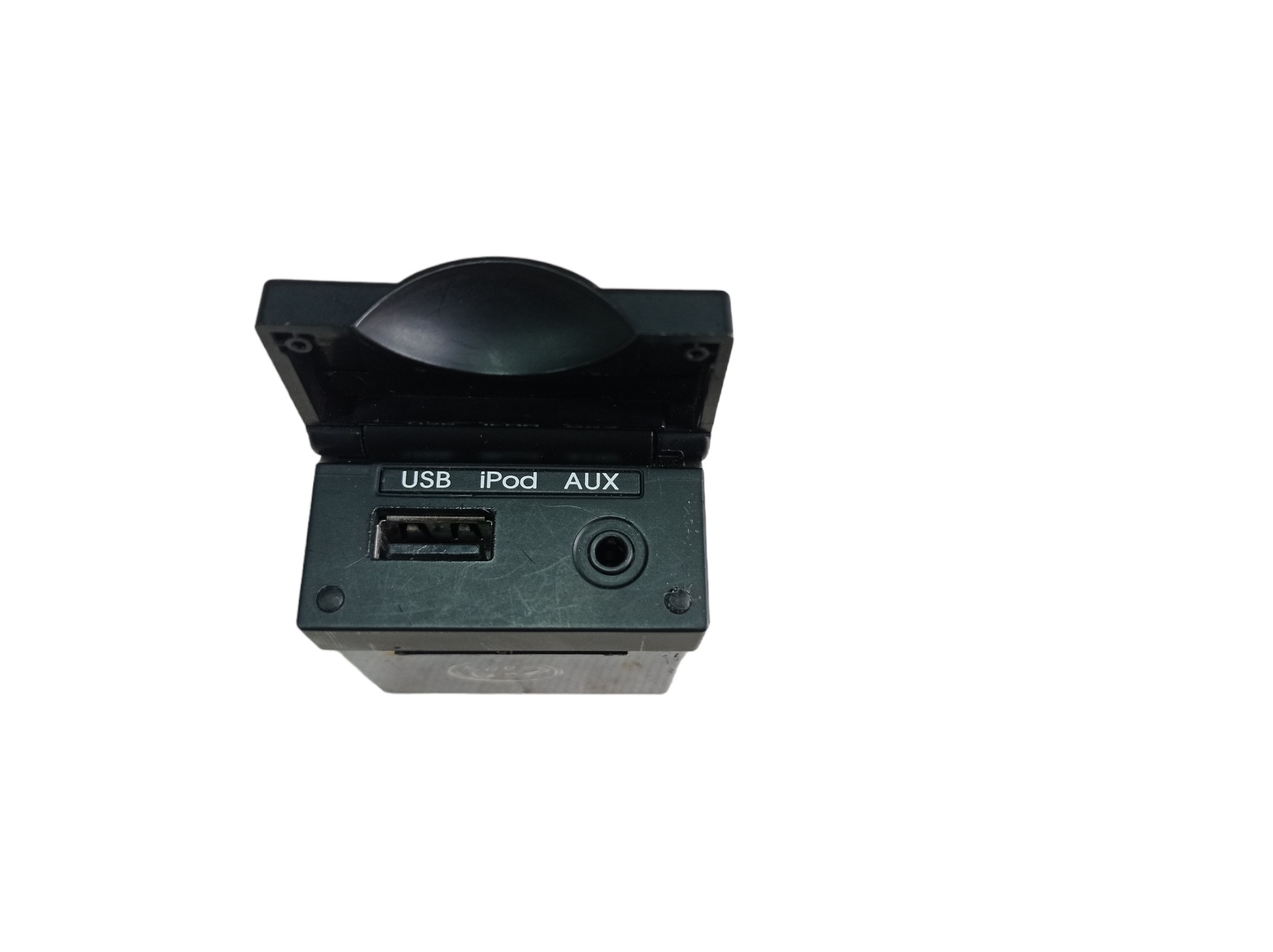Entrada Usb iPod Hyundai Equus Vs460 2013 V577 5
