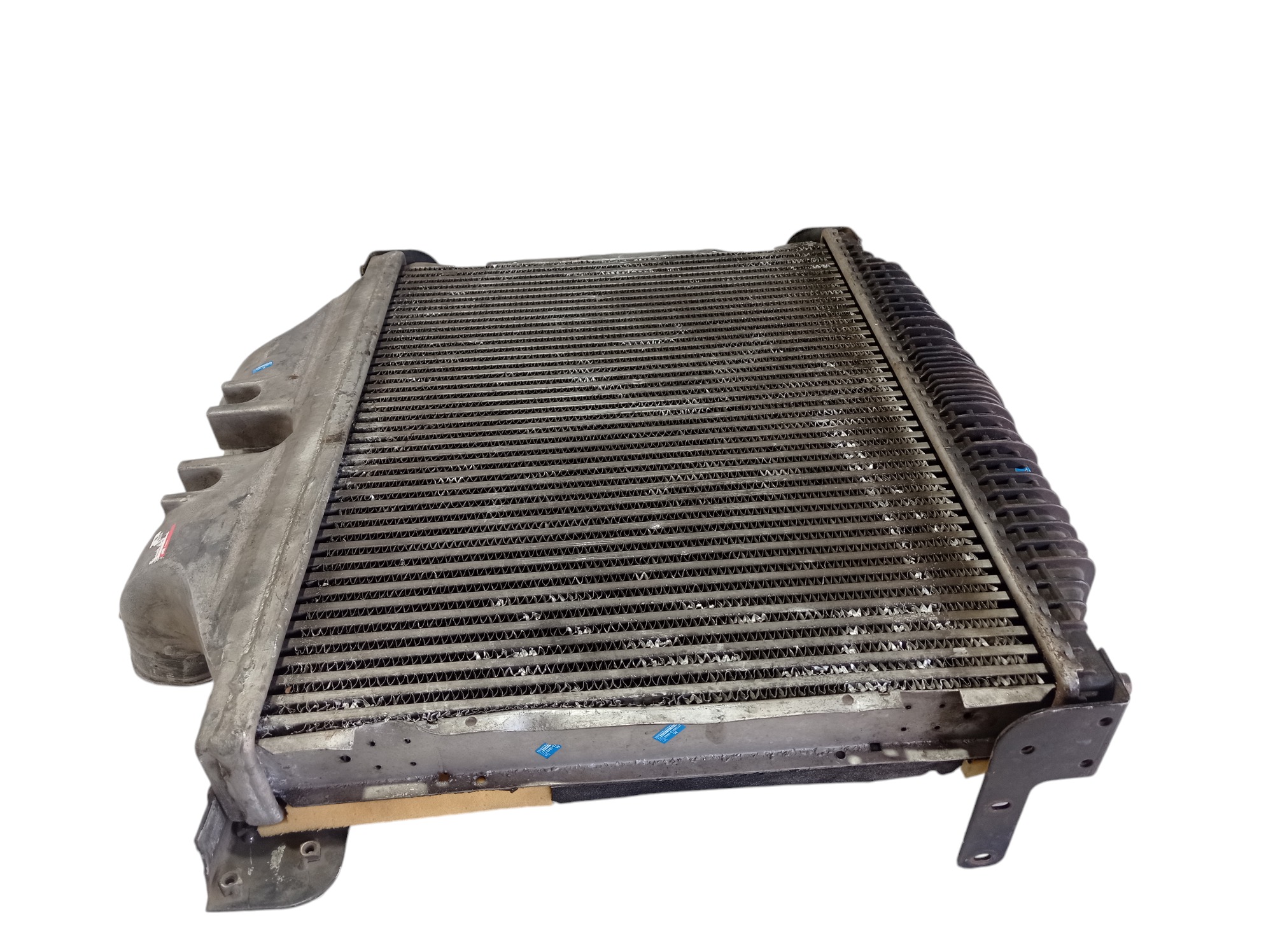 Intercooler Mercedes Benz 915e 2010 V218 2204480 8