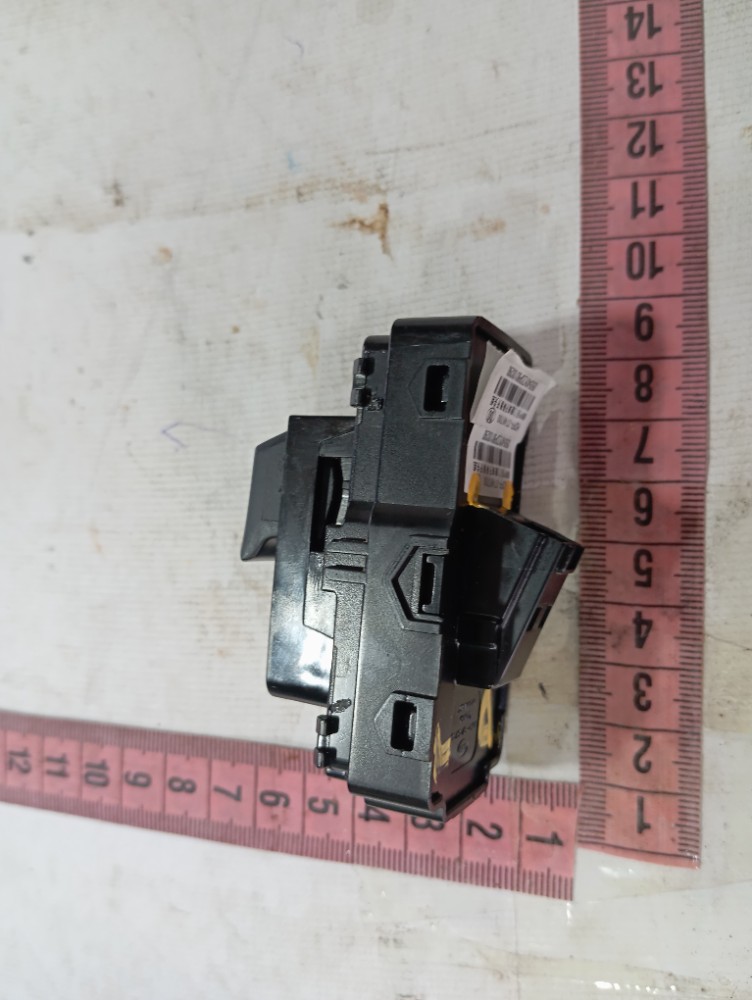 Botão Vidro Porta Trasei Direita Byd Dolphin Gs 2024 25 V628 8