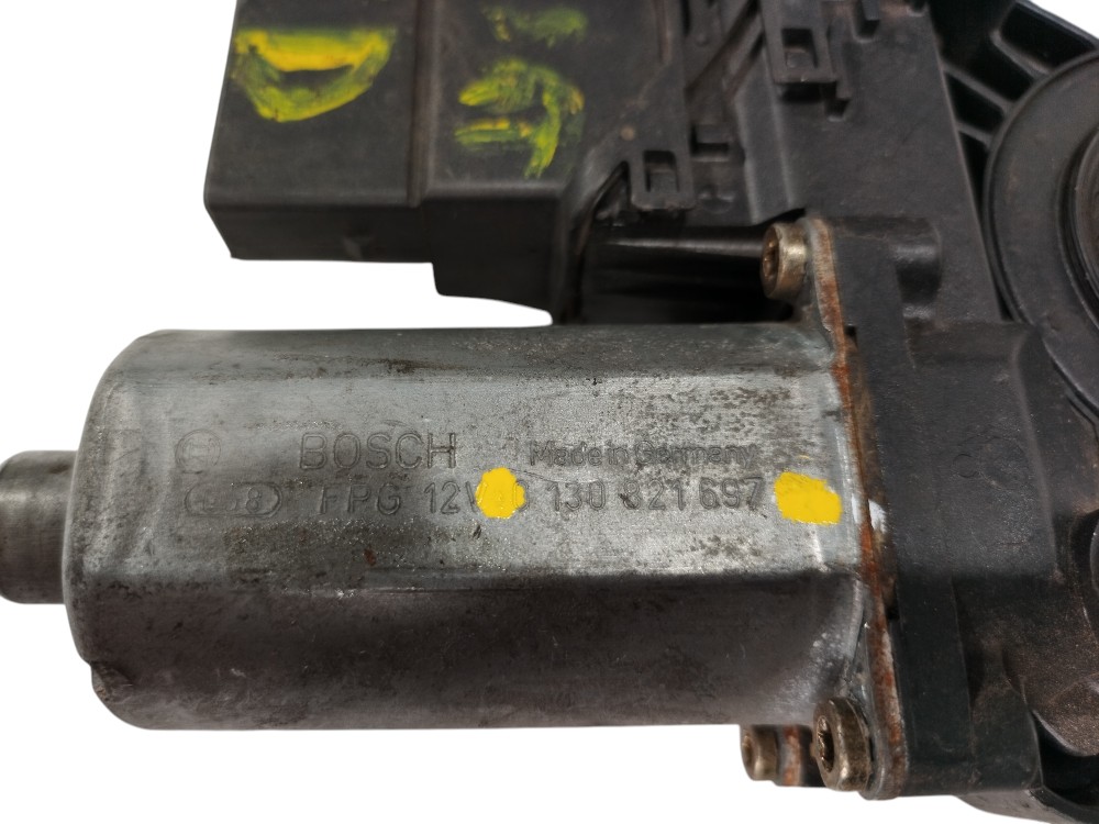 Máquina Vidro Traseira Direita Vw Passat 1998 A 2004 V300 3