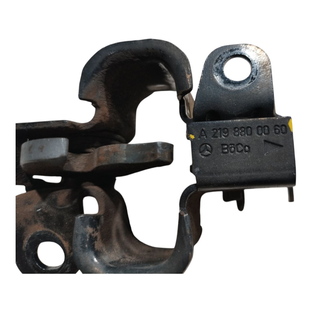 Trava Esquerda Capô Mercedes C180 2002 2007 V661 7