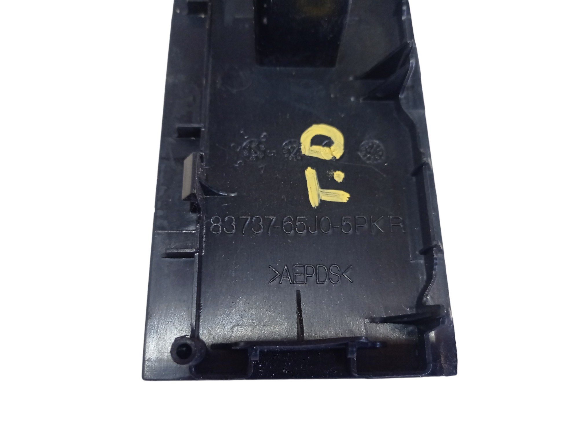 Moldura Botão Vidro Trase Direito Grand Vitara 2012 15 V570 5