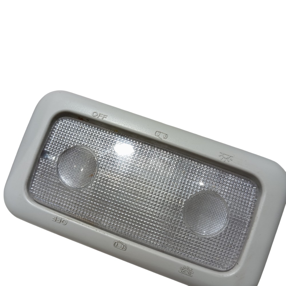 Luz cortesia teto Fiat Mobi 2019 5