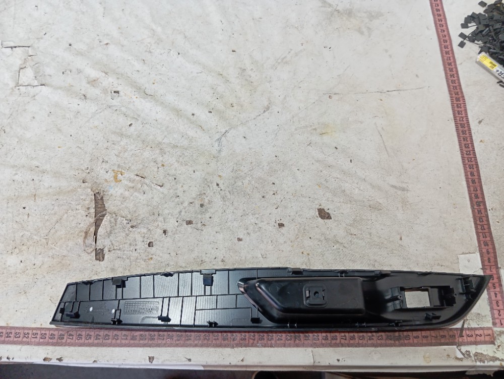 Moldura Botão Vidro Porta Tras Direita Jac Ejs1 2022 23 V651 9