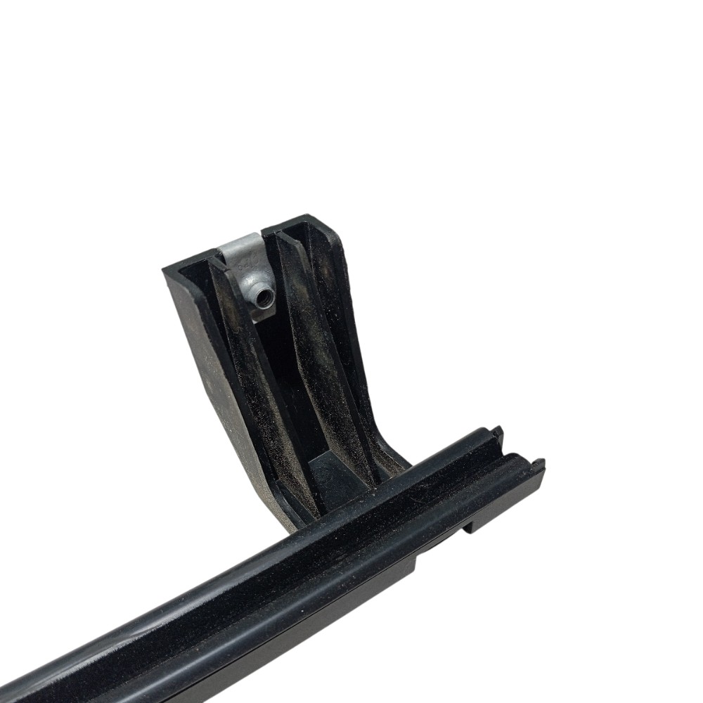 Canaleta vidro porta dianteira direita Byd Song Pro 25 V669 4