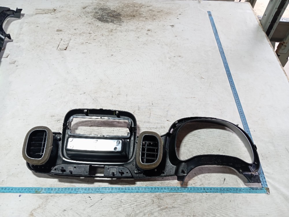 Moldura painel instrumentos Fiat Mobi 2019 6