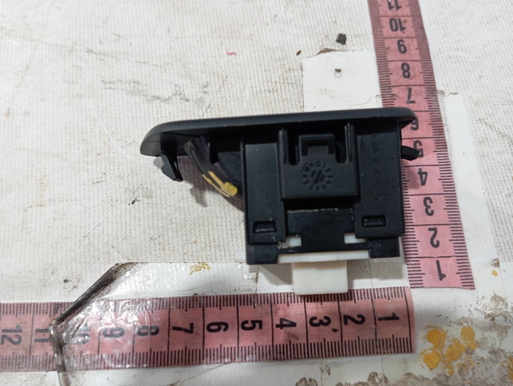 Botão Vidro Porta Tras Direita Ram Rampage Rt 2023 2024 V641 8
