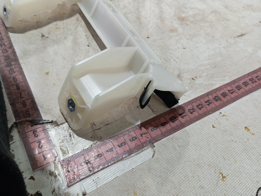 Canaleta Vidro Porta Dianteira Direita Fiat Mobi 2024 V654 7
