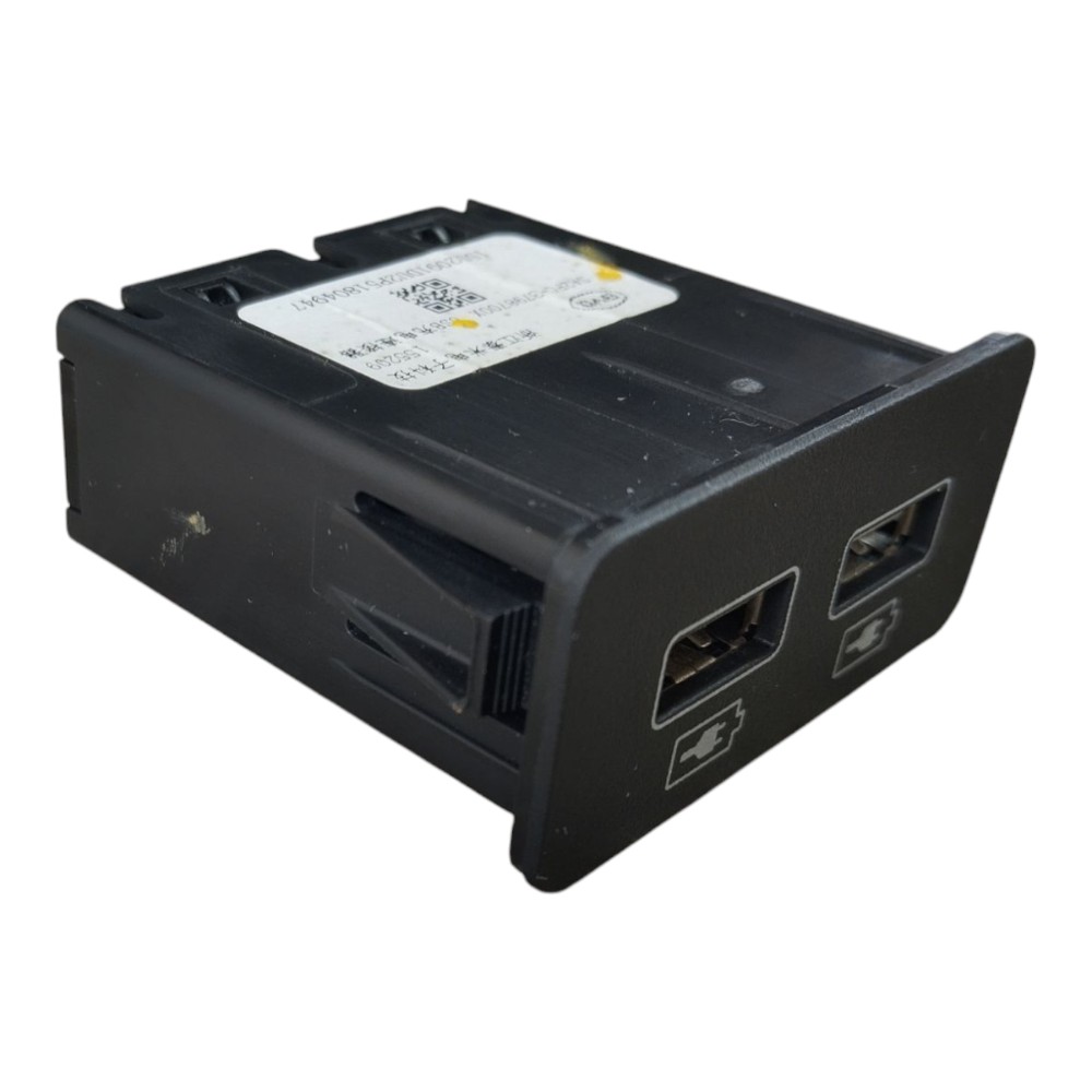 Entrada Usb Console Central Byd Song Plus 2024 2025 V642 5