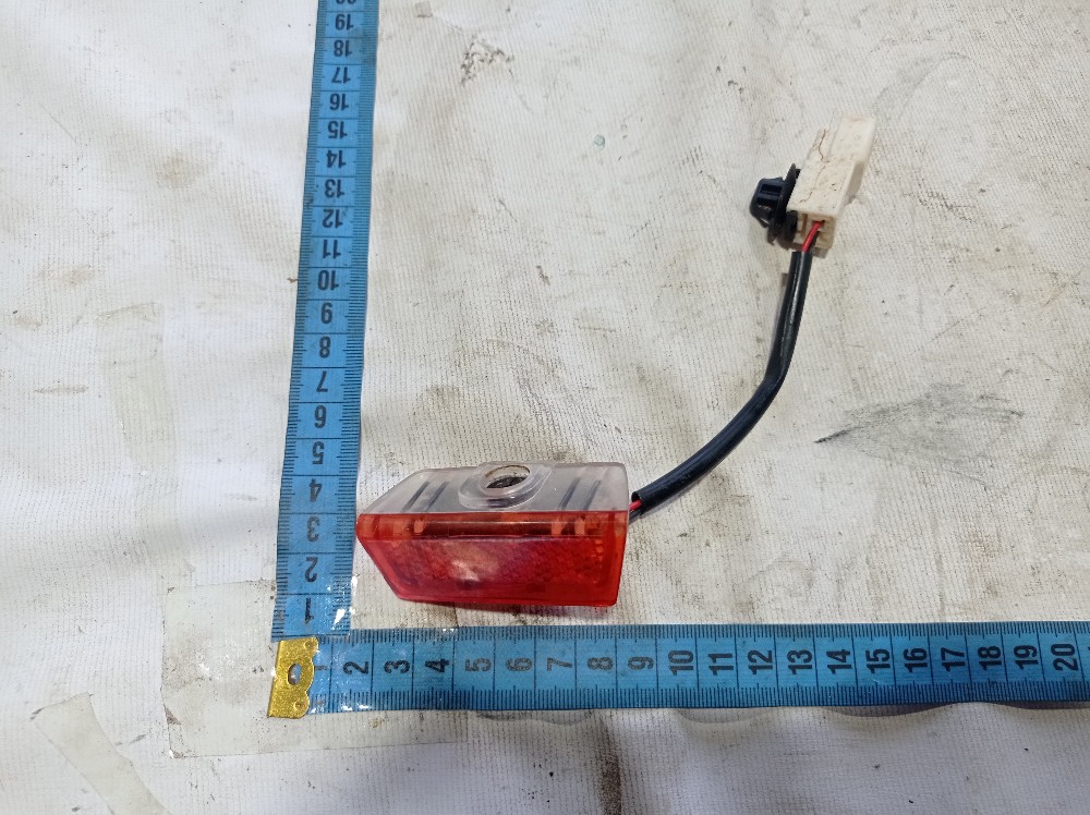 Luz Cortesia Porta Dianteira Esquerda Jac Ej7 2023 V618 7