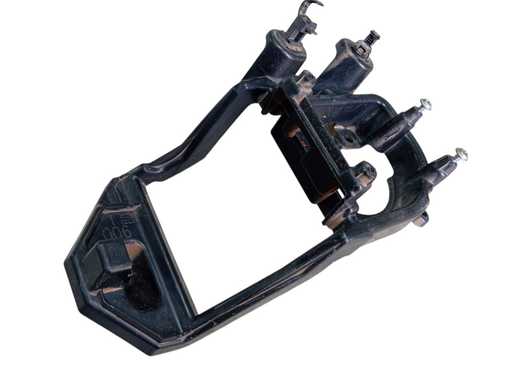 Suporte Farol Milha Esquerdo Lexus Rx500hf 2023 V619 2