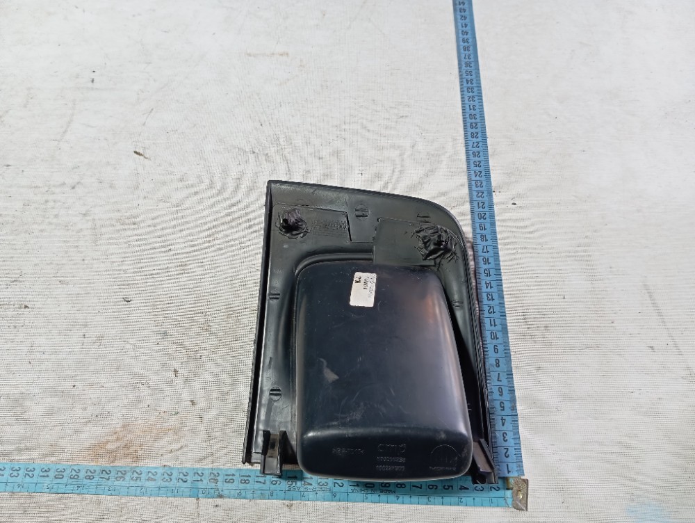 Tampa caixa fusível painel Fiat Mobi 2019 7