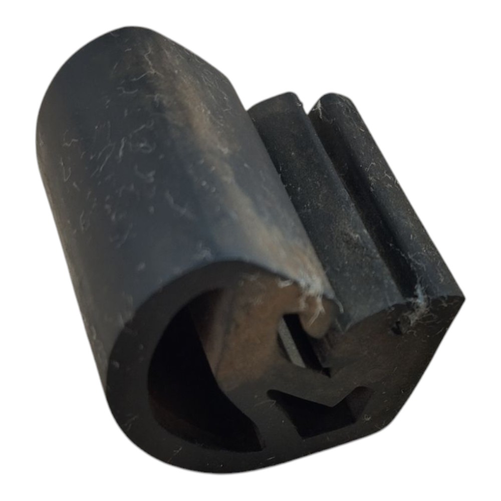 Batente Capô Mitsubishi L200 Sport 2004 V638 9