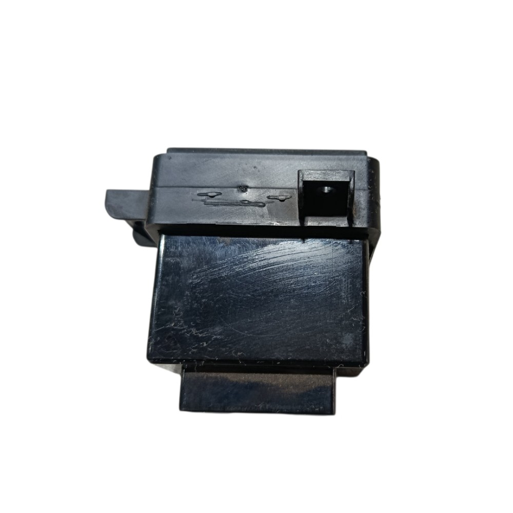 Entrada usb auxiliar Hyundai Hb20s 2015 3