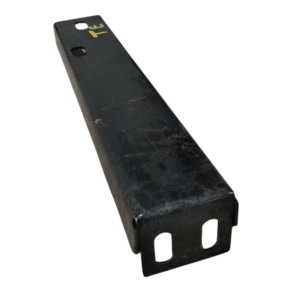 Suporte Parachoque Traseiro Esquerdo Mitsubishi L200 04 V638 8