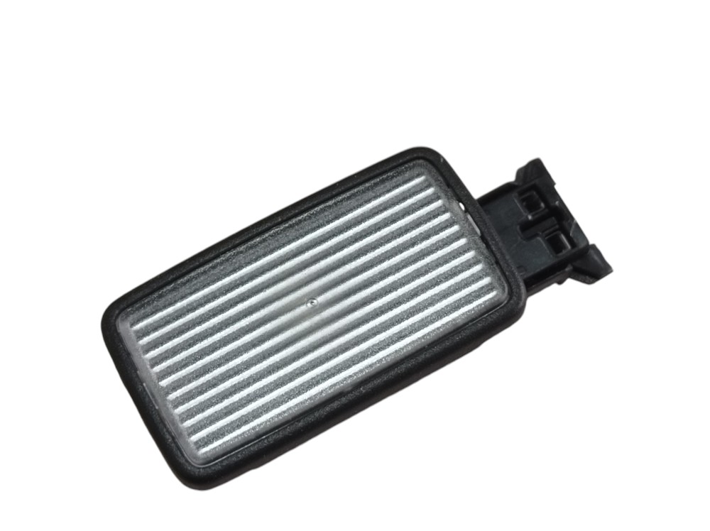 Luz Cortesia Porta Volvo Xc60 T5 2.0t 2020 V606