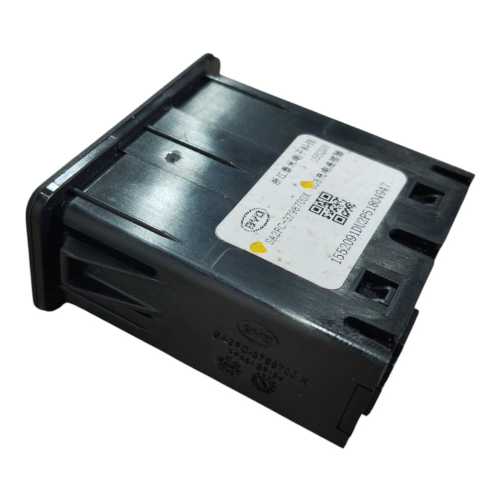 Entrada Usb Console Central Byd Song Plus 2024 2025 V642 7
