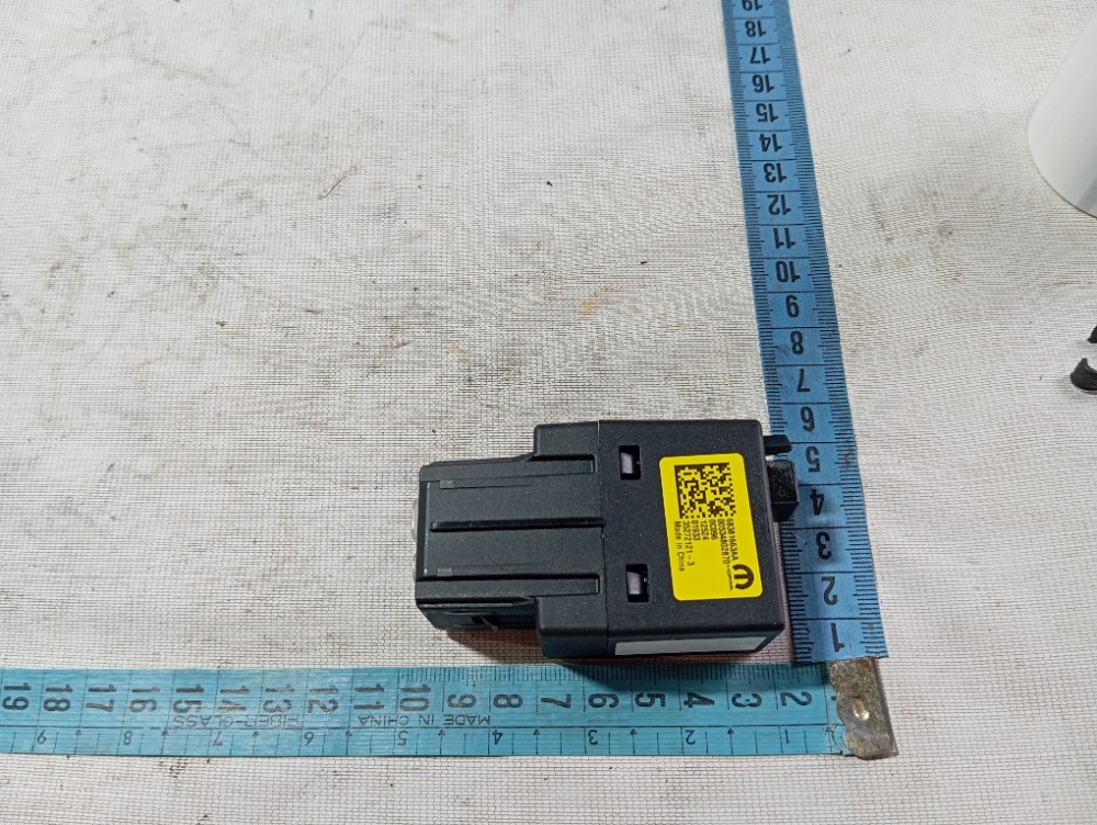 Entrada Usb Auxiliar Jeep Renegade 2024 2025 7