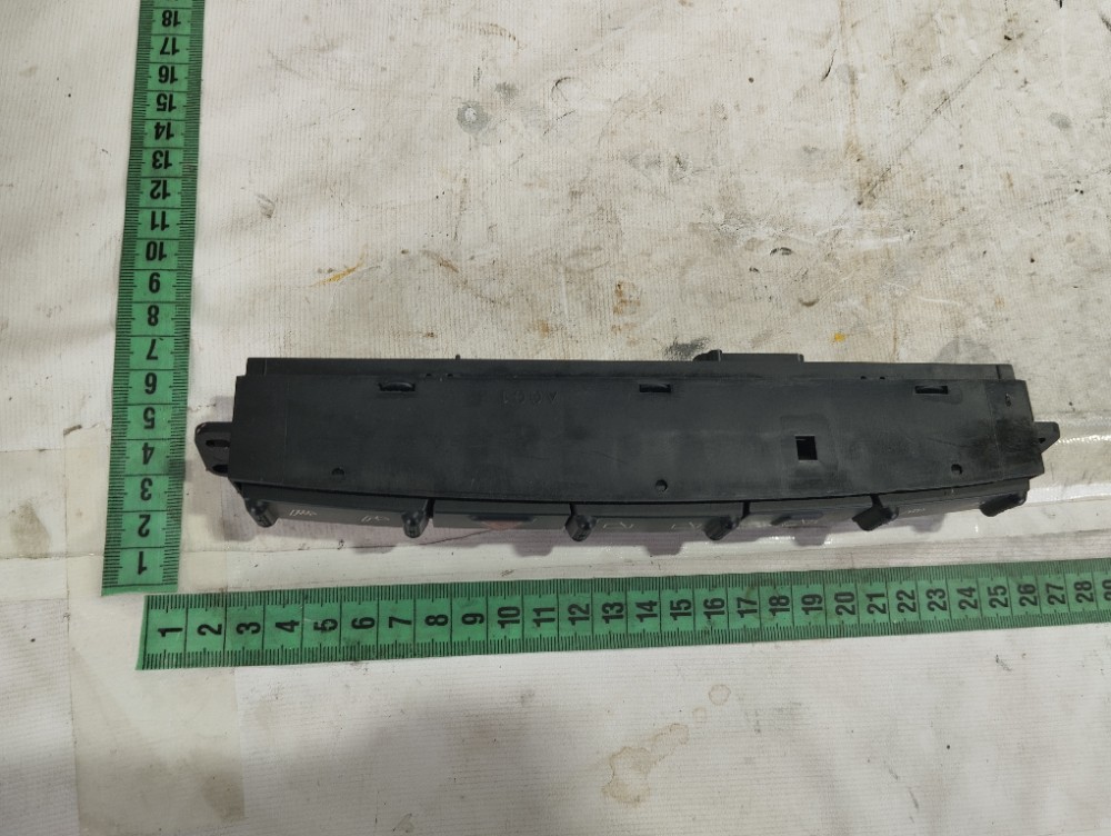 Botão Pisca Alerta Chrysler Grand Caravan 2003 V578 6
