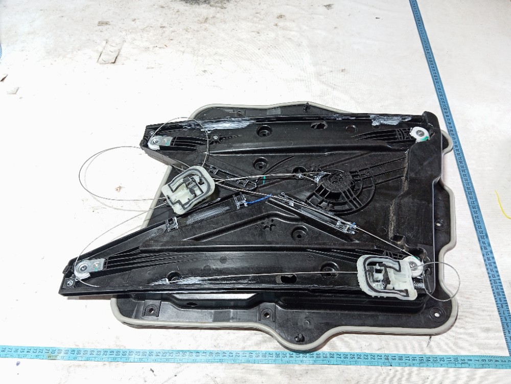 Suporte máquina vidro porta diant direita Song Pro 24 V674 8