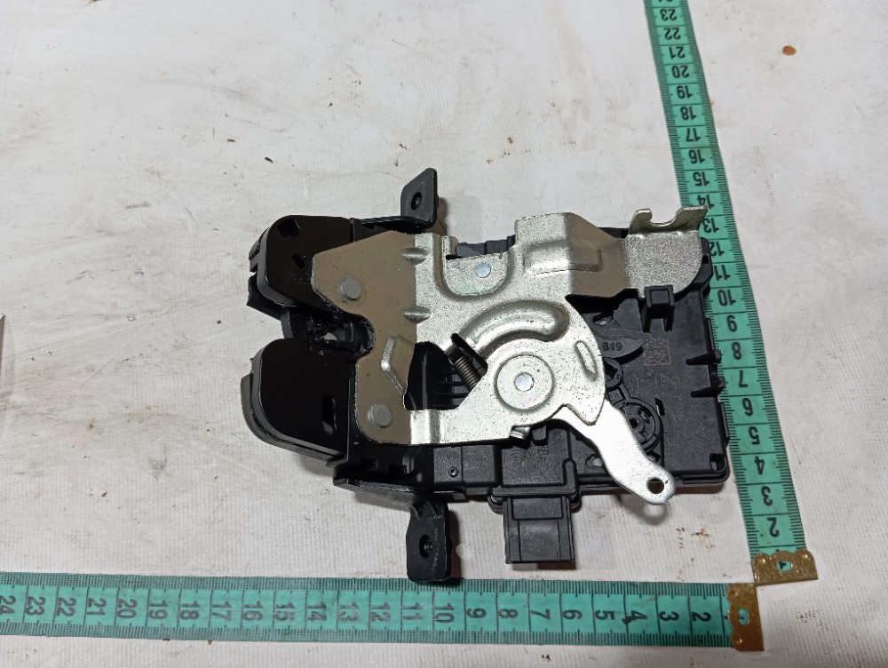 Fechadura Tampa Traseira Discovery Sport 2020 V680 8