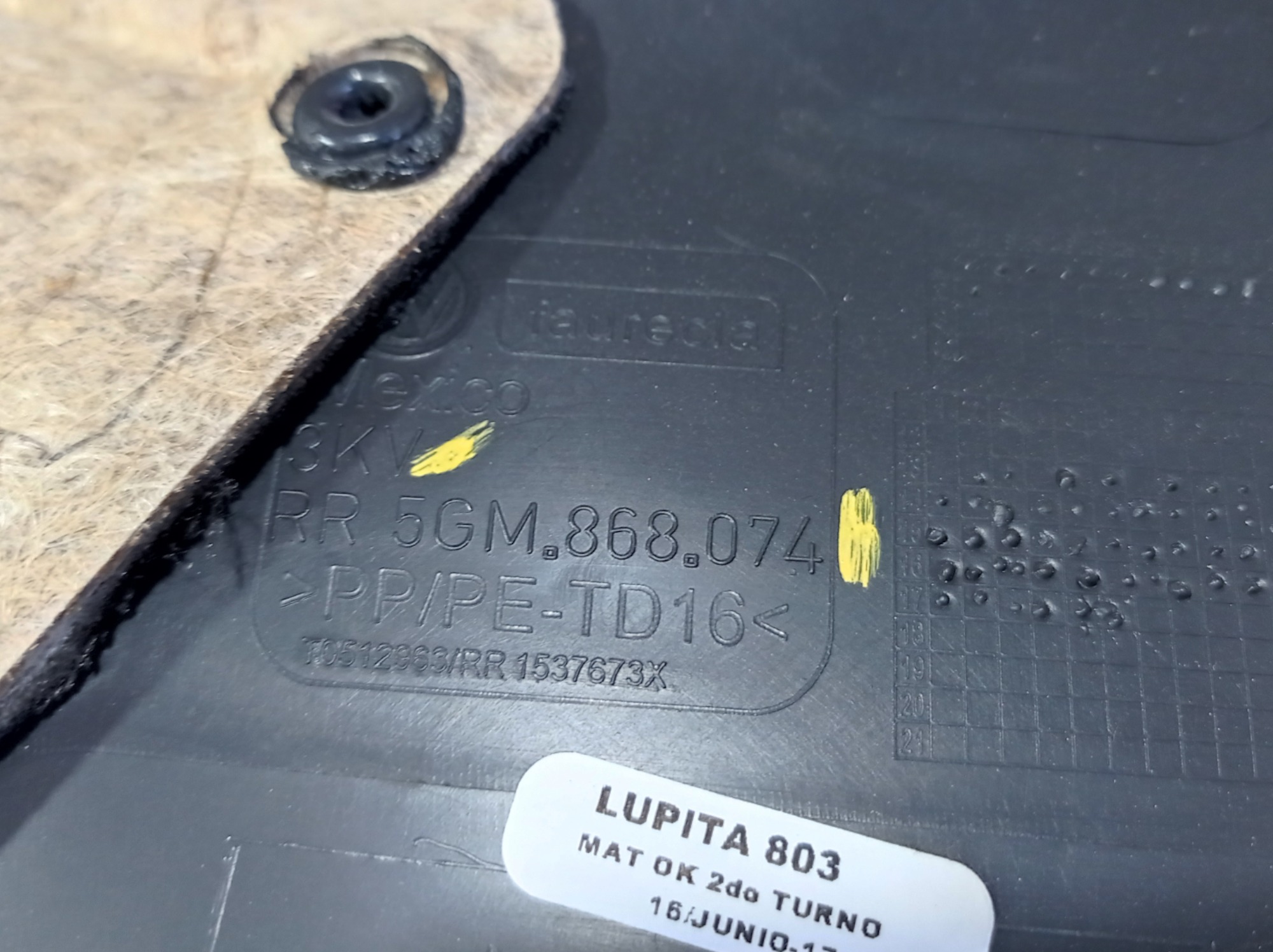 Forro Porta Traseira Direita Golf Tsi Comfortline 17 V585 2