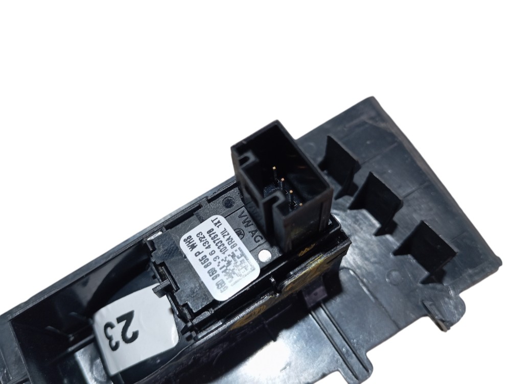 Botão Vidro Porta Traseira Direita Vw Nivus Hl Tsi 2024 V608 5