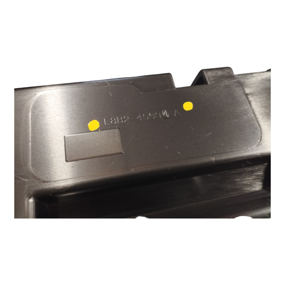 Aplique Tampa Traseira Land Rover Defender 2022 V645 5