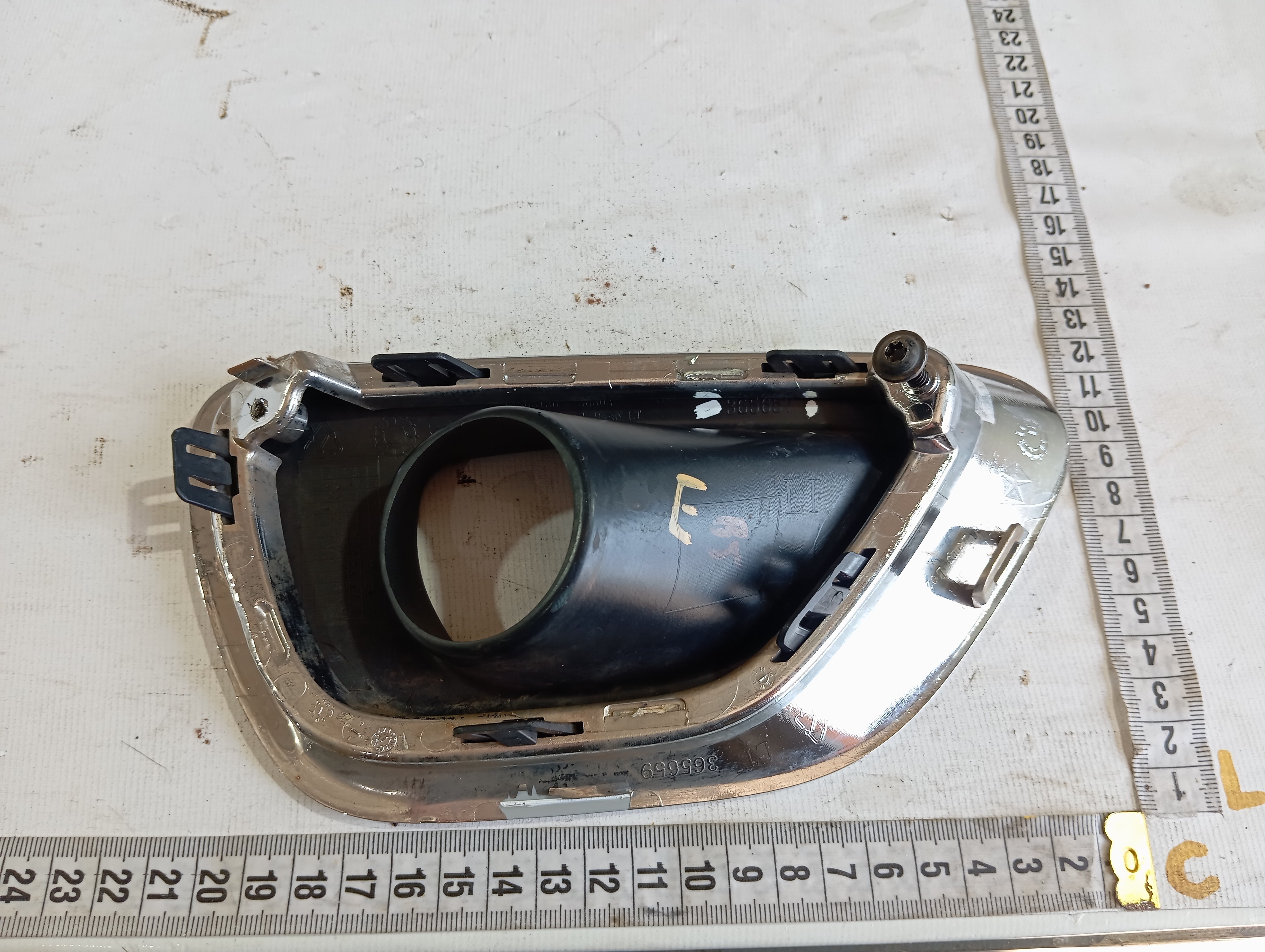 Moldura Farol Milha Esquerdo Jeep Grand Cherokee 2014 V604 Esquerdo 9