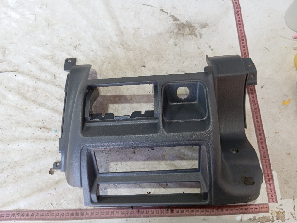 Moldura Central Console Mitsubishi L200 Sport 2006 V647 9