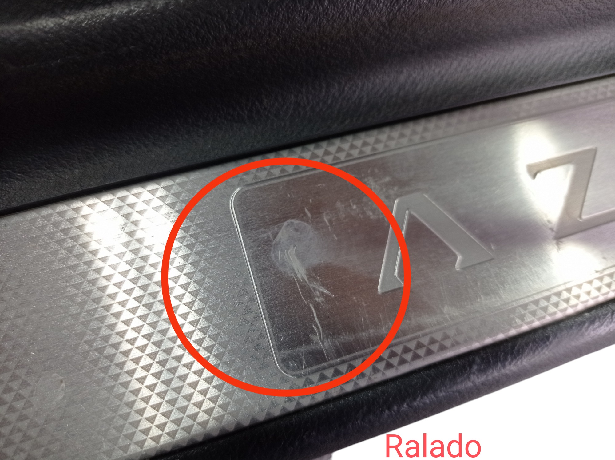 Soleira Dianteira Esquerda Hyundai Azera 3.3 2011 V579 8