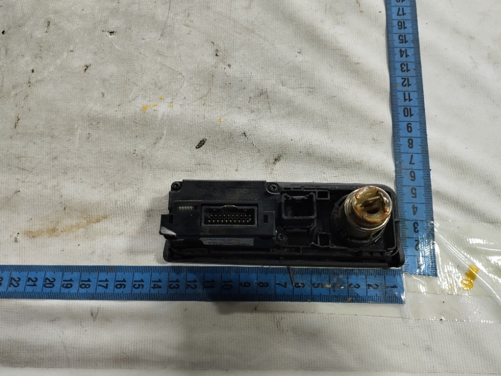 Entrada Usb Land Rover Discovery 3 2007 V635 1