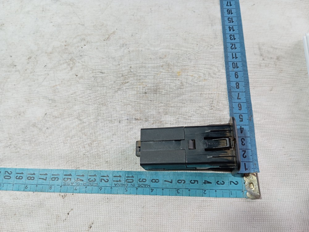Entrada Usb Fiat Strada Jeep Toro 2018 A 2024 9