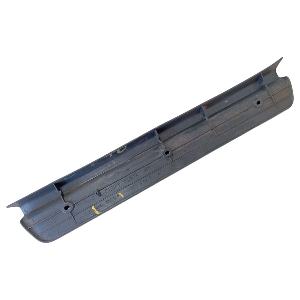 Soleira Traseira Direita Mitsubishi L200 Sport 2006 V647 4