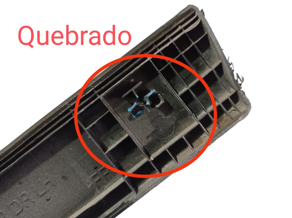Friso Porta Dianteira Esquerda Hyundai Creta 1.0t 2023 V609 5